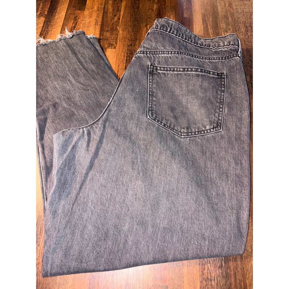 Universal Thread Womens Boyfriend Jeans Washed Black Raw Hem Size 16/33R
